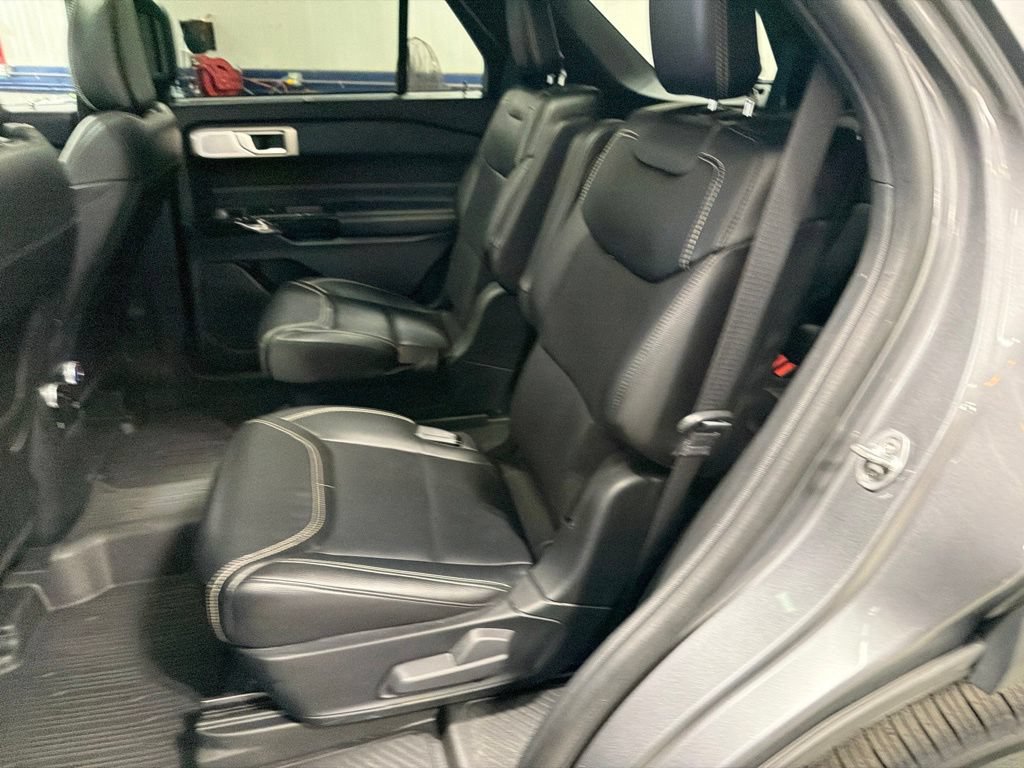 Certified 2024 Ford Explorer ST w/ Technology Package AWD/4WD image 12