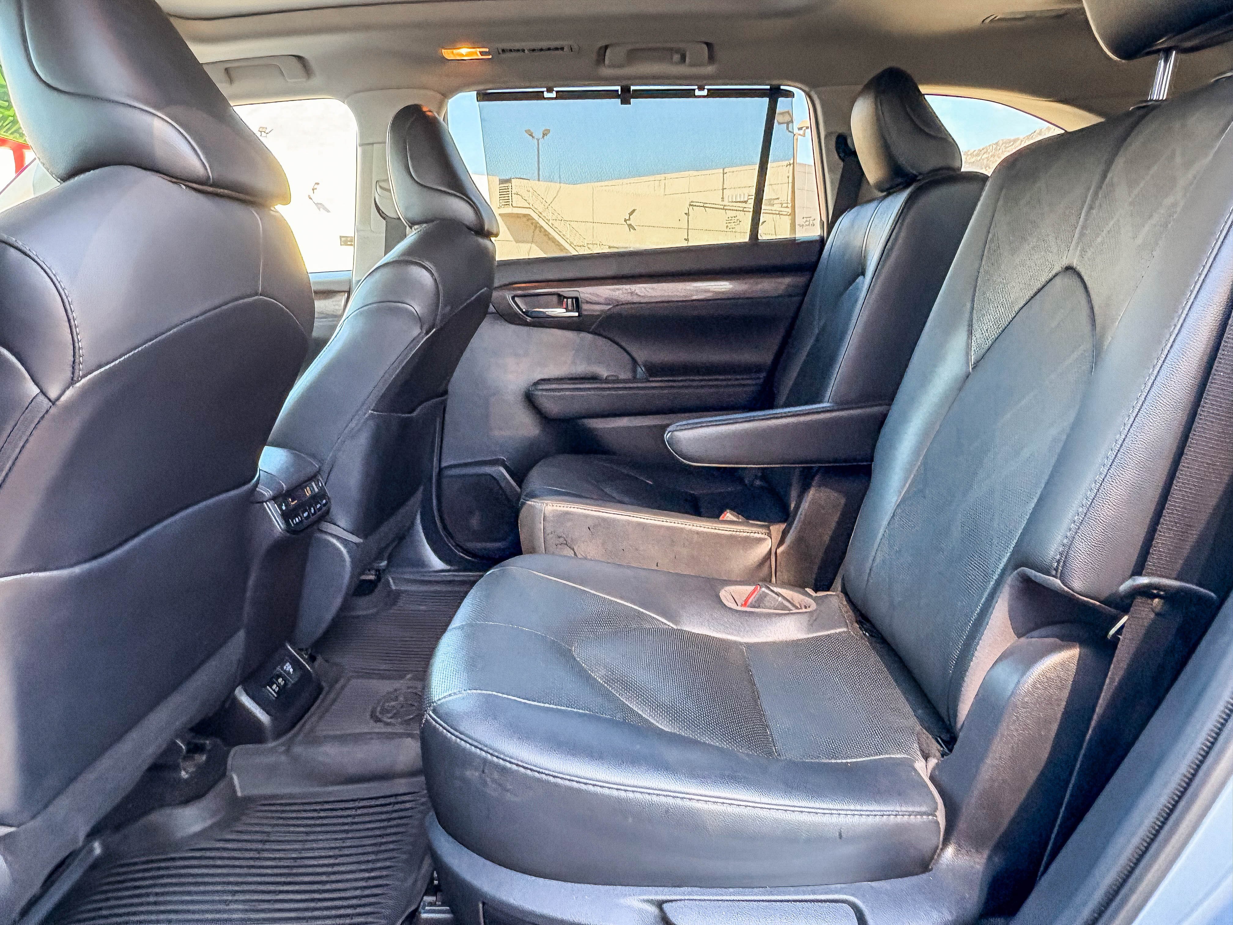 Used 2021 Toyota Highlander Platinum AWD/4WD image 18