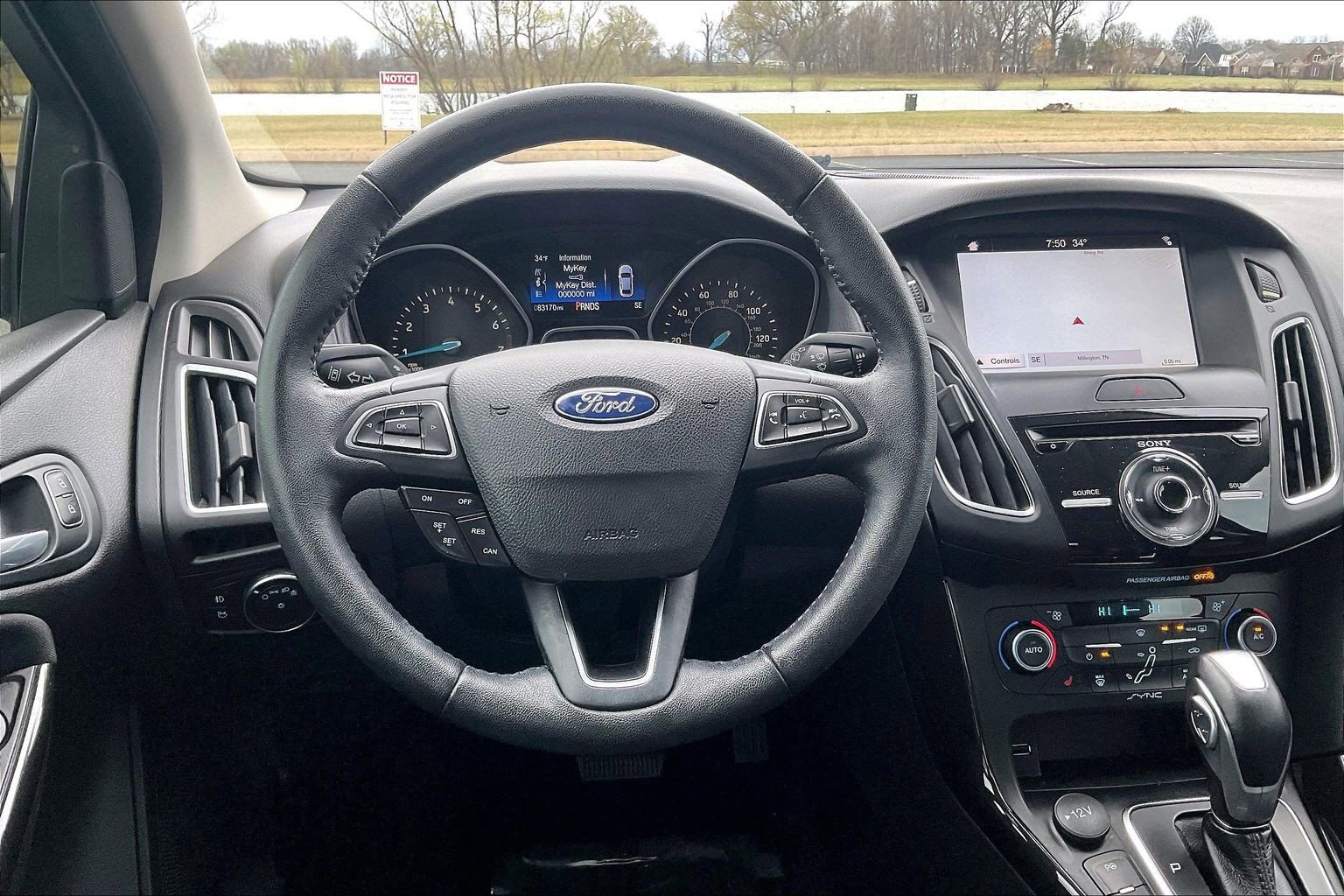Used 2018 Ford Focus Titanium w/ Titanium Technology Package FWD image 5