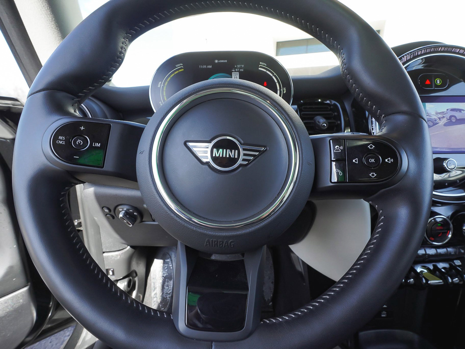 Used 2023 MINI Cooper SE image 14