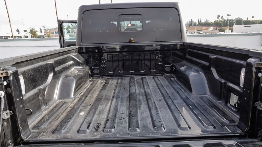 Used 2023 Jeep Gladiator Sport AWD/4WD image 31