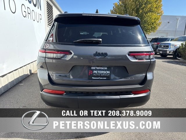 Used 2023 Jeep Grand Cherokee L Laredo image 4