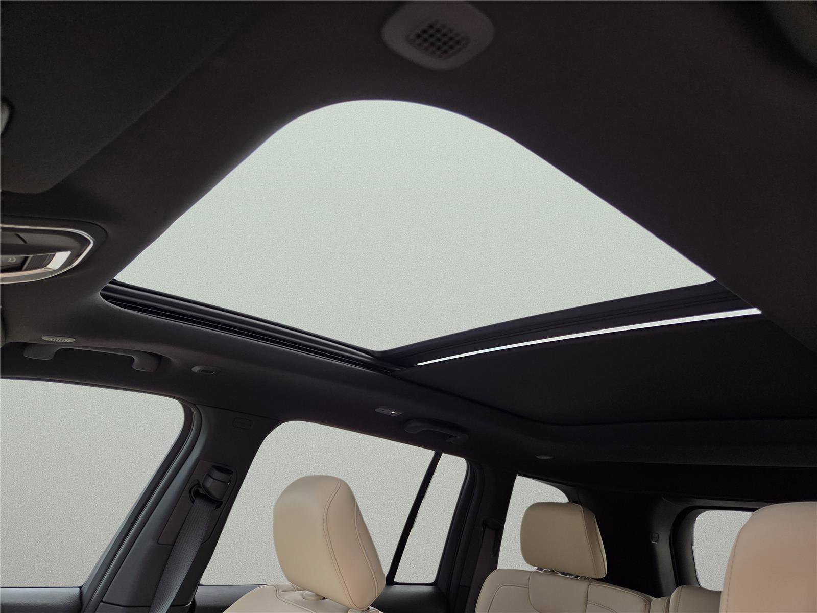 New 2025 Jeep Grand Cherokee Limited w/ Trailer Tow Package image 48