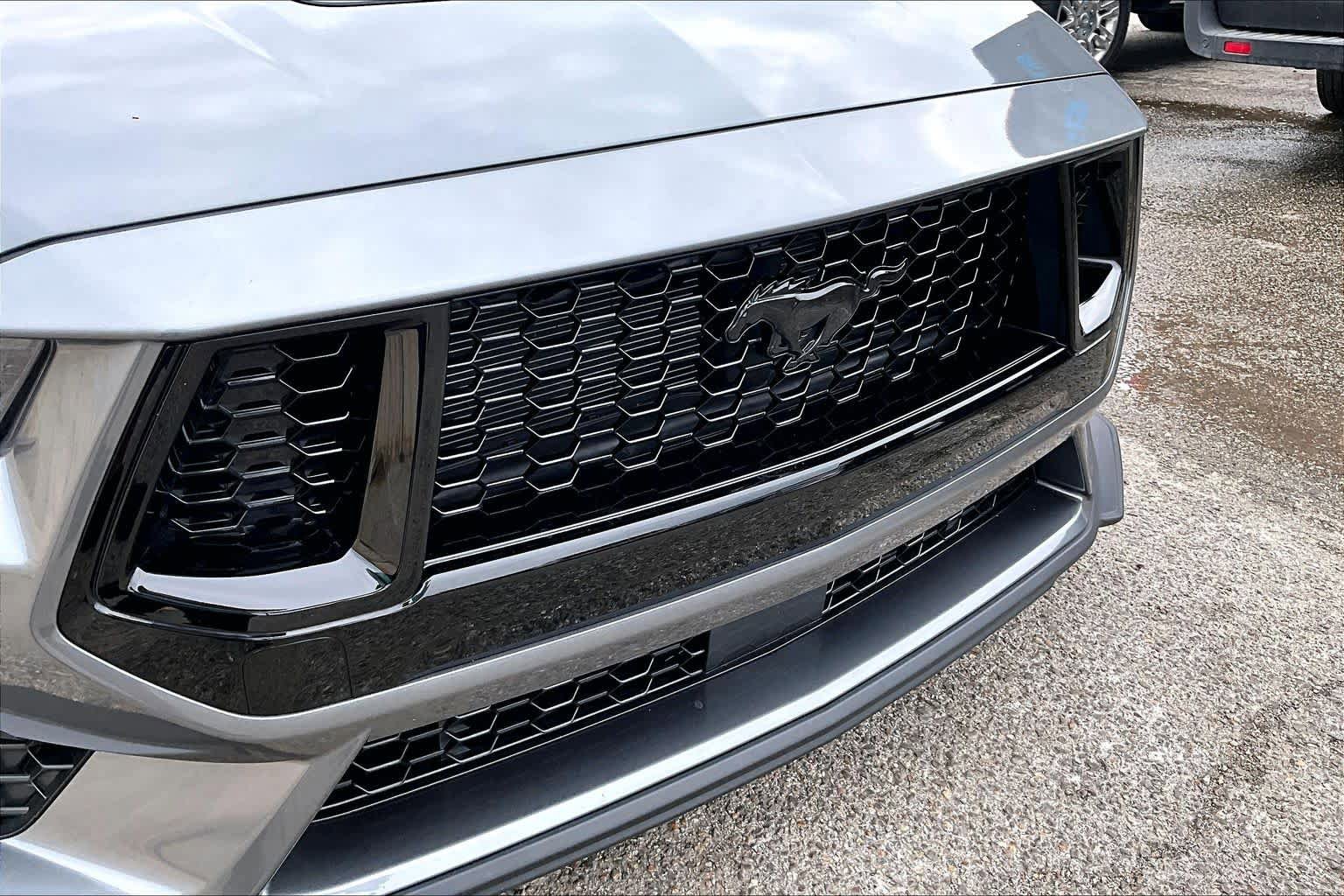 Used 2025 Ford Mustang GT Premium w/ GT Performance Package RWD image 30