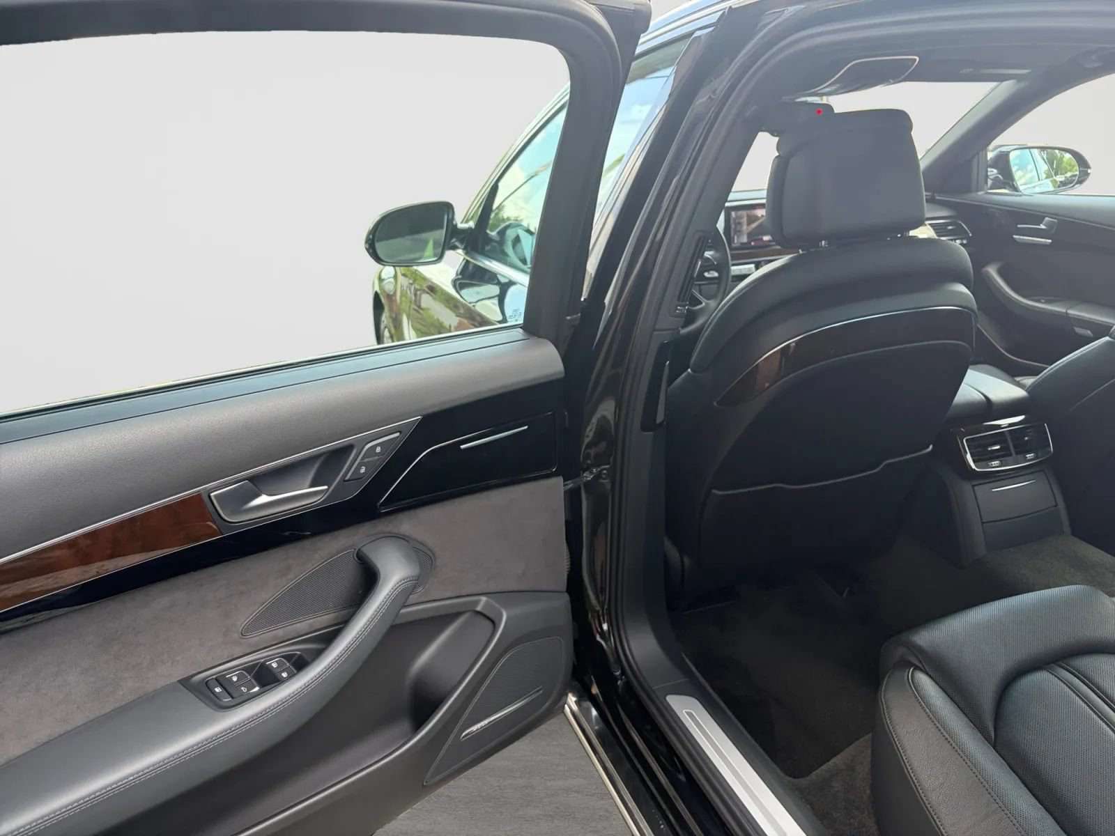 Used 2015 Audi A8 L 4.0T w/ Premium Package AWD/4WD image 14