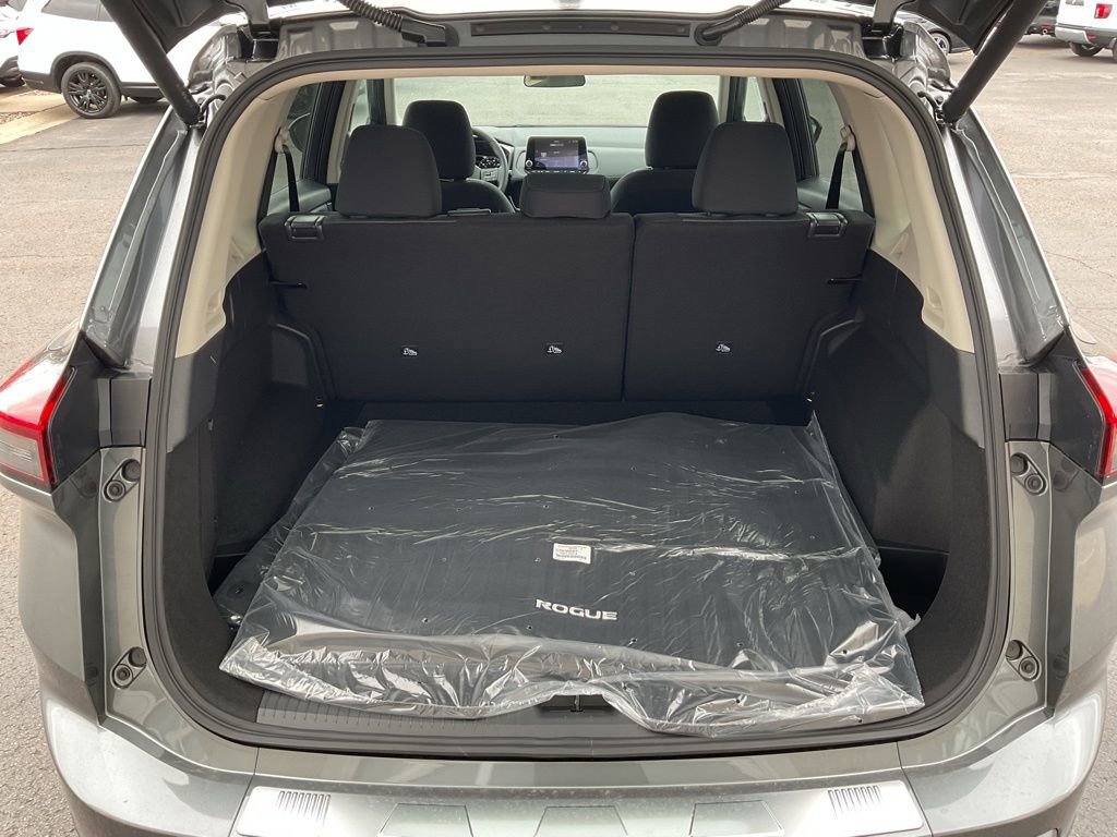 New 2026 Nissan Rogue SV w/ Cold Weather Package AWD/4WD image 21