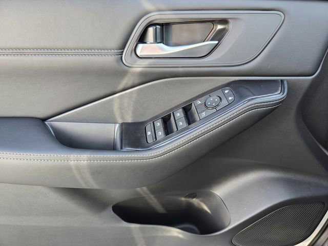 New 2026 Nissan Rogue SV FWD image 22