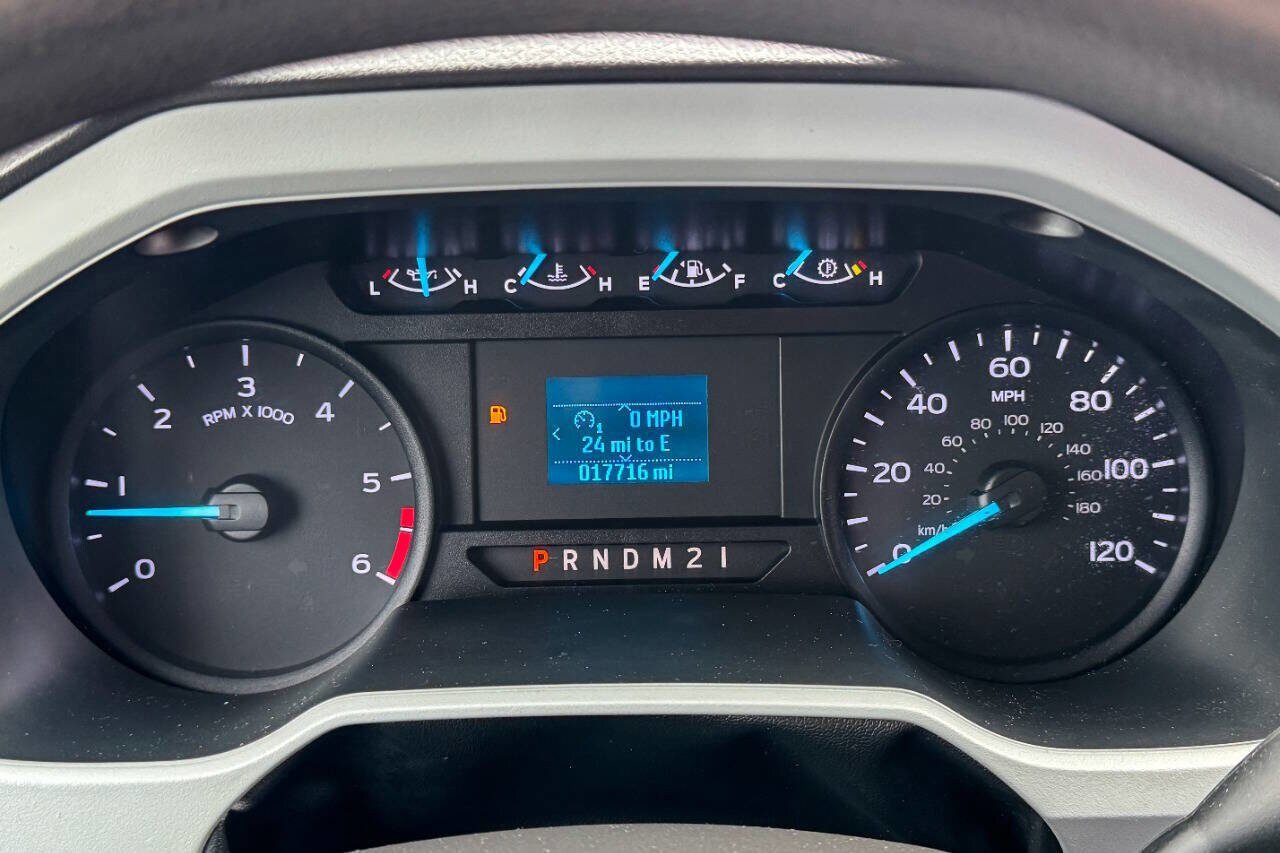 Used 2023 Ford F650 2WD Regular Cab Super Duty image 32