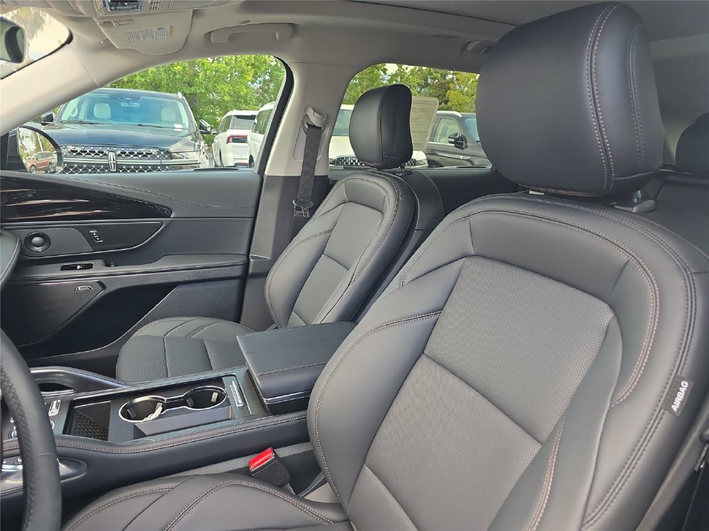 New 2026 Lincoln Nautilus Premier w/ Equipment Group 102A AWD/4WD image 16