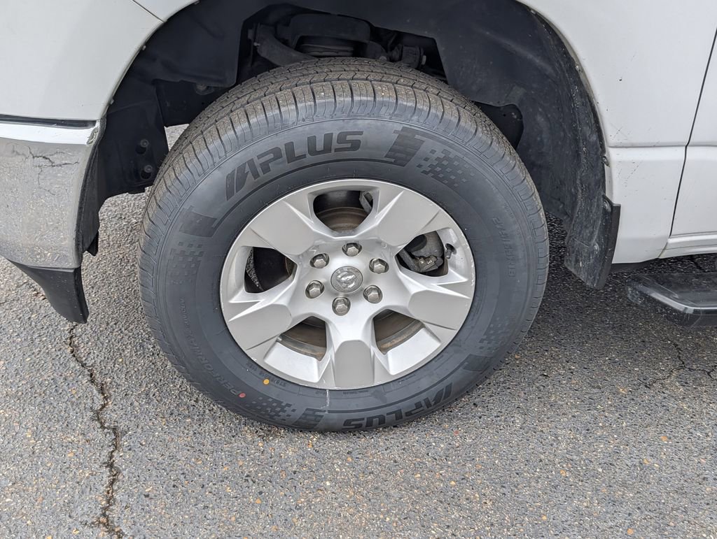 Used 2019 RAM 1500 Big Horn image 18