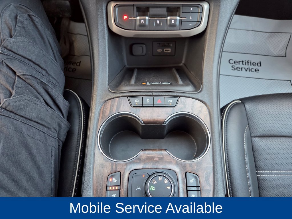 Used 2021 GMC Acadia Denali w/ Denali Ultimate Package AWD/4WD image 28