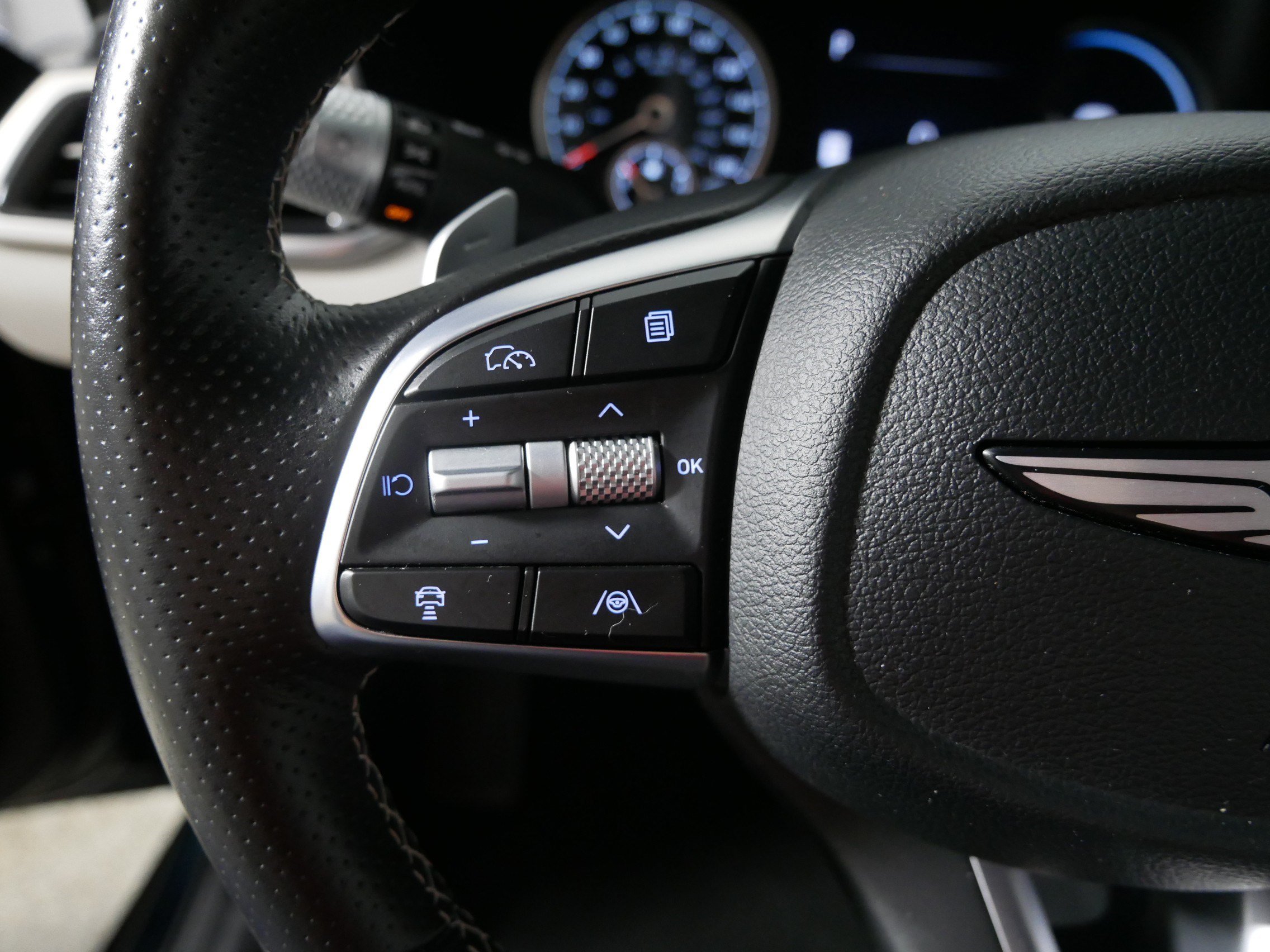 Used 2024 Genesis G70 2.5T AWD/4WD image 27