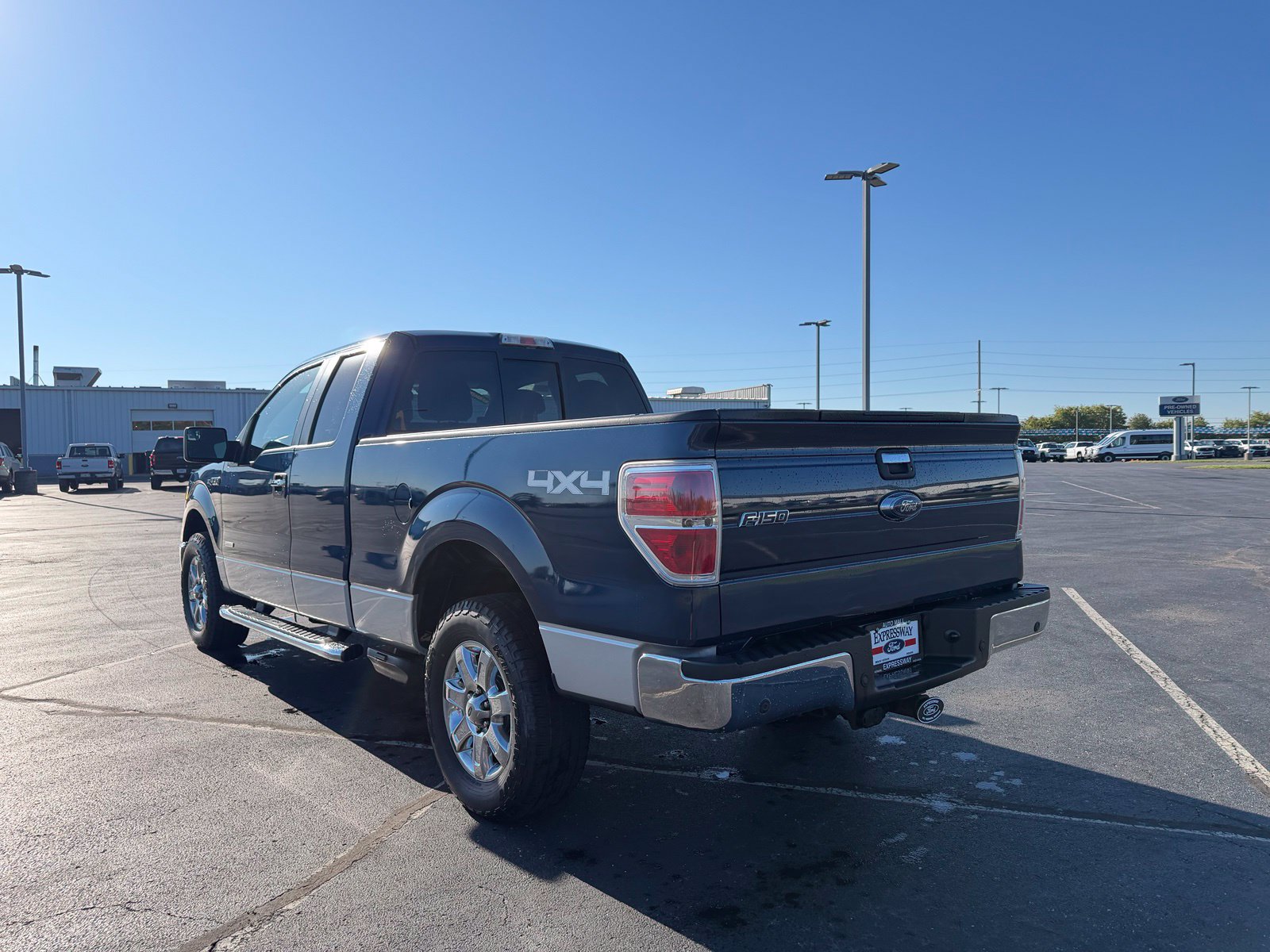 Used 2014 Ford F150 XLT w/ Equipment Group 302A Luxury AWD/4WD image 8