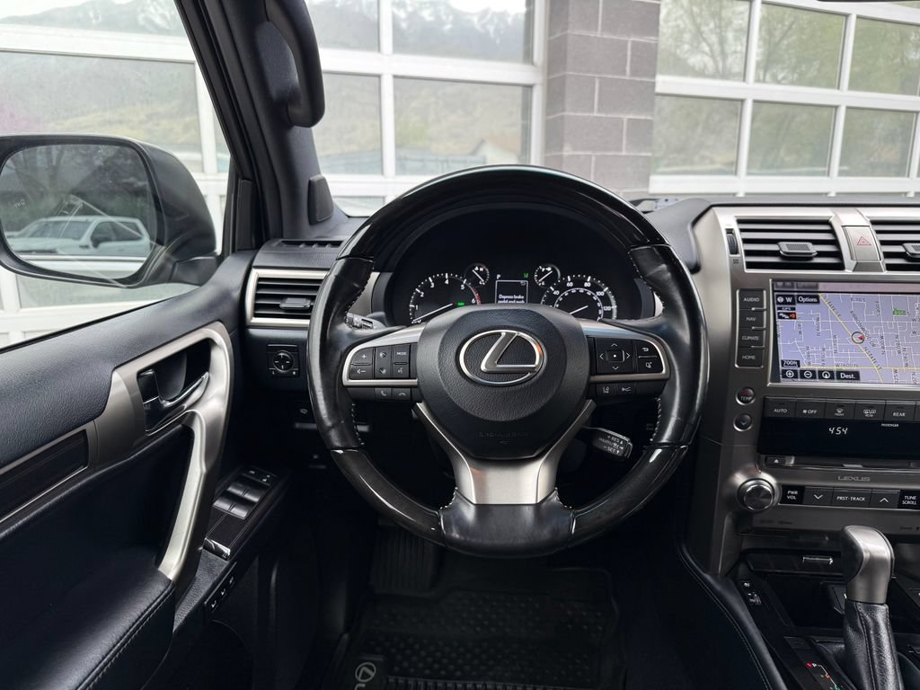 Used 2020 Lexus GX 460 Premium w/ Premium Package AWD/4WD image 36