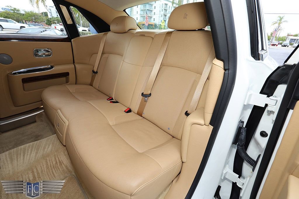 Used 2014 Rolls-Royce Ghost image 17