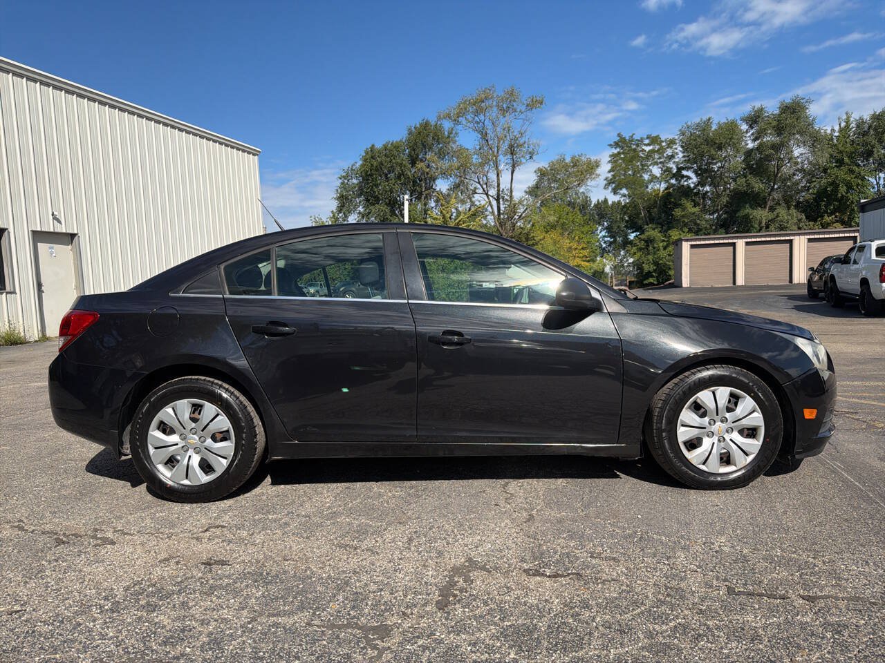 Used 2012 Chevrolet Cruze LS w/ Connectivity Package FWD image 7