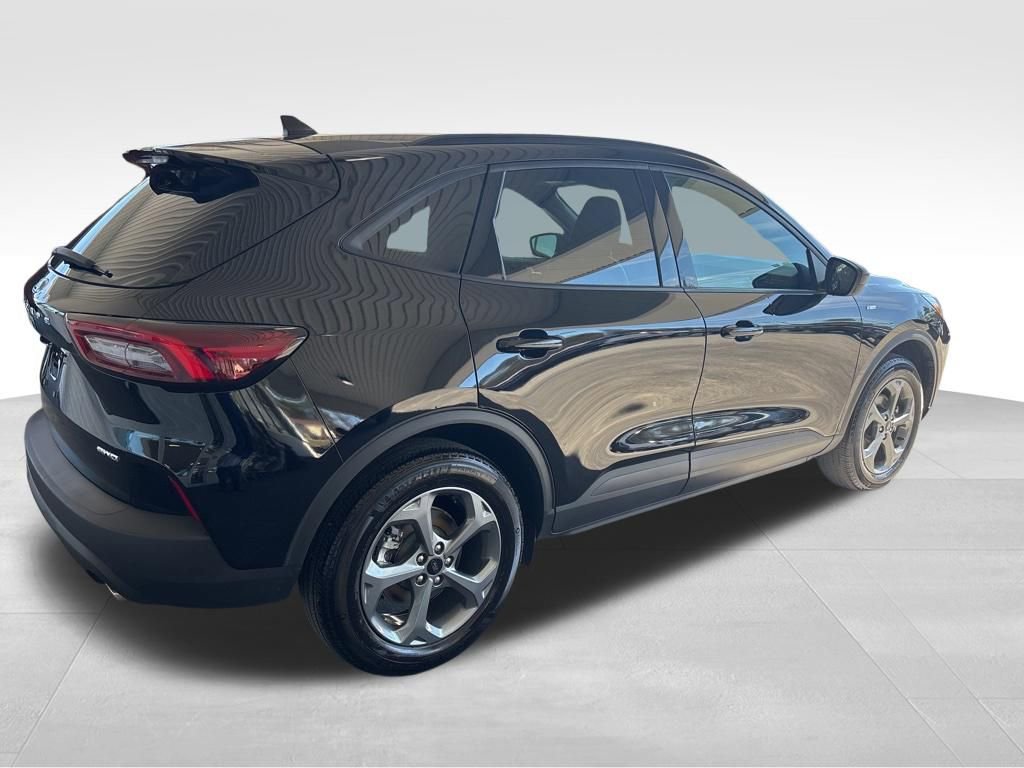Used 2025 Ford Escape ST-Line image 6