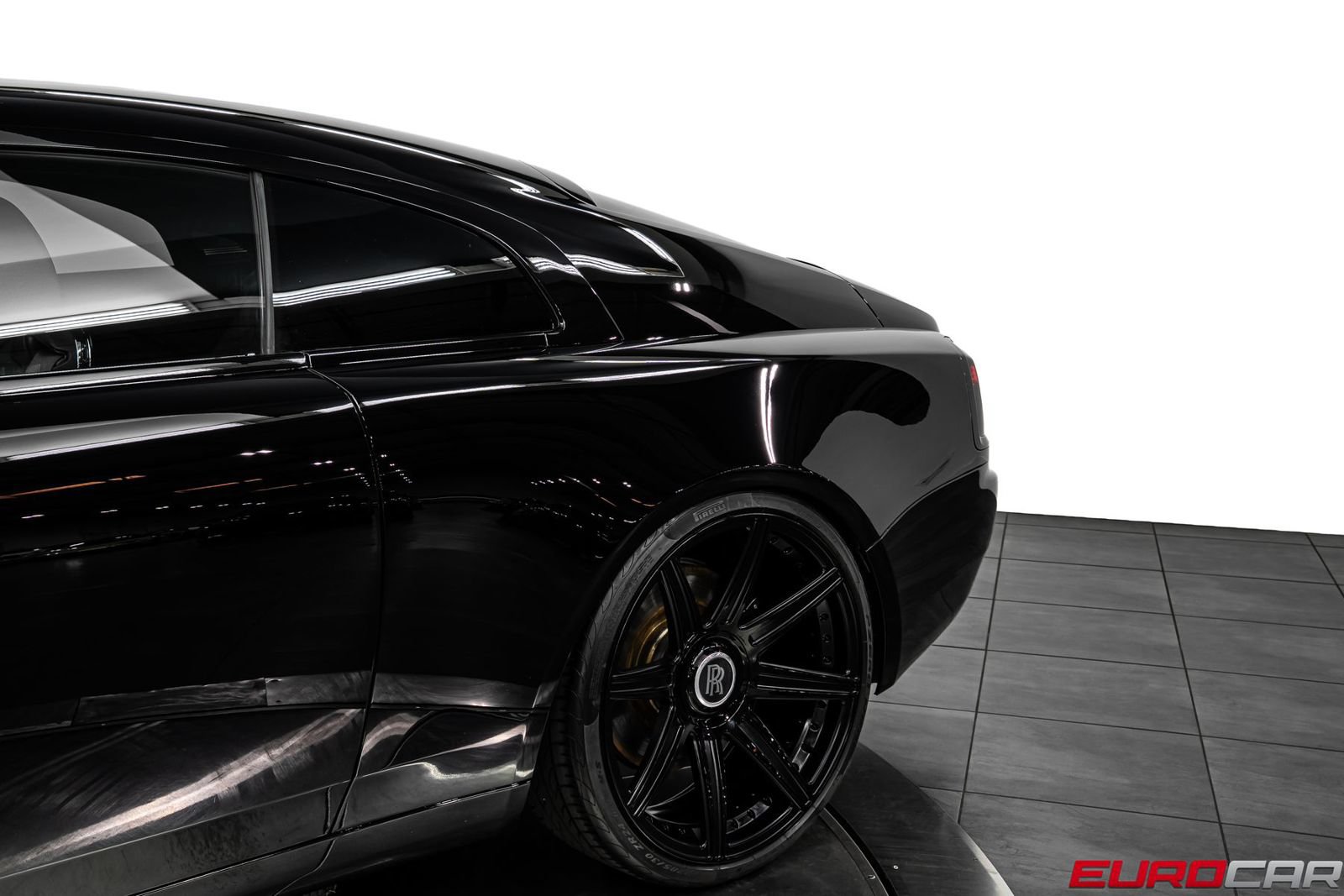 Used 2016 Rolls-Royce Wraith RWD image 16