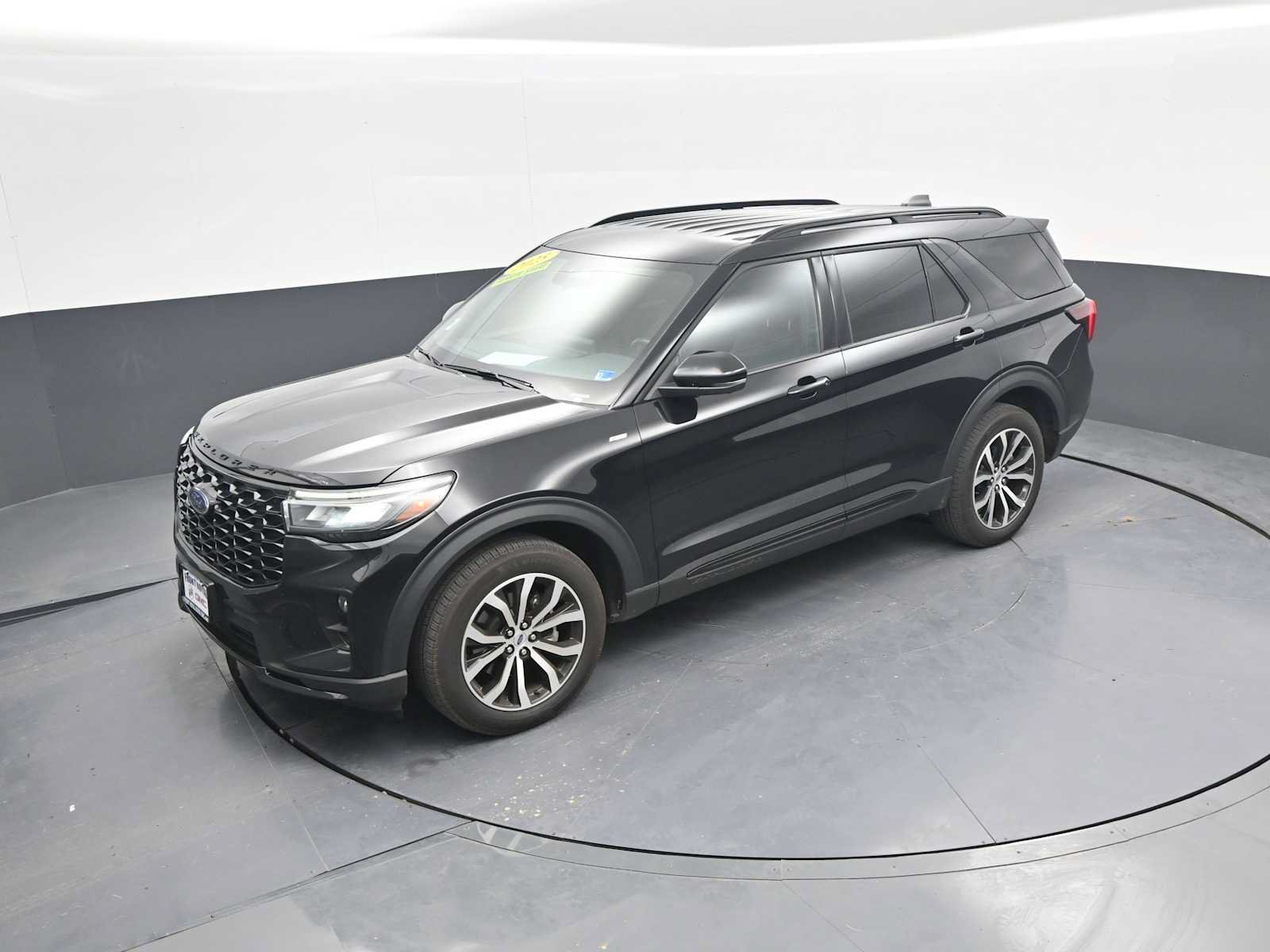 Used 2025 Ford Explorer ST-Line AWD/4WD image 89
