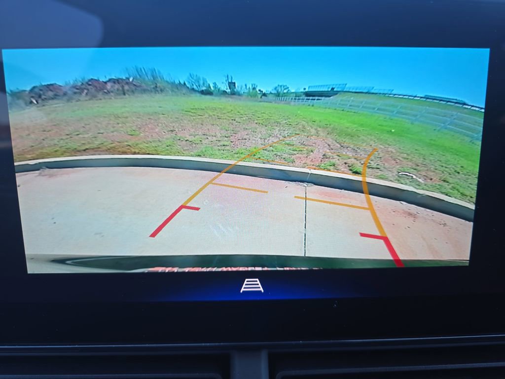 Used 2025 Chevrolet Trax LT w/ LT Convenience Package image 24