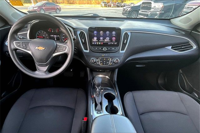 Used 2023 Chevrolet Malibu LT image 7