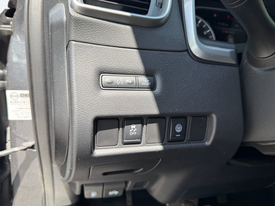 Used 2022 Nissan Murano S image 22