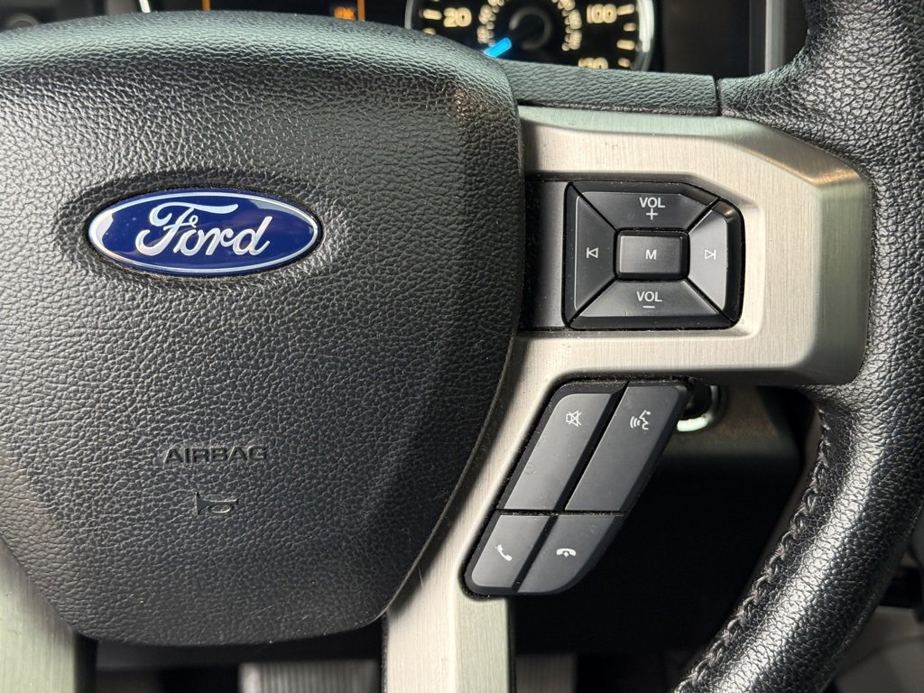 Used 2016 Ford F150 Platinum w/ Equipment Group 701A Luxury image 18