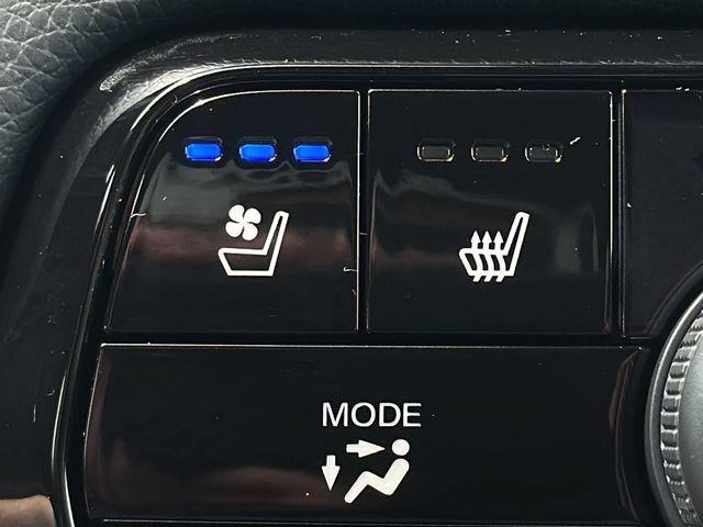 Certified 2026 Honda Pilot Black Edition image 34