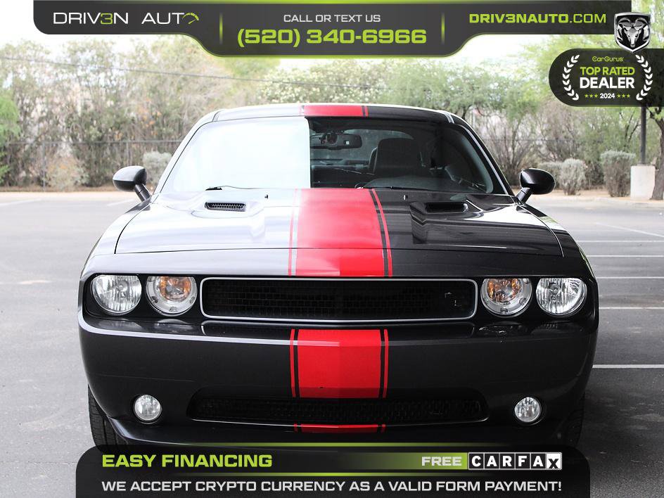 Used 2013 Dodge Challenger SXT RWD image 2