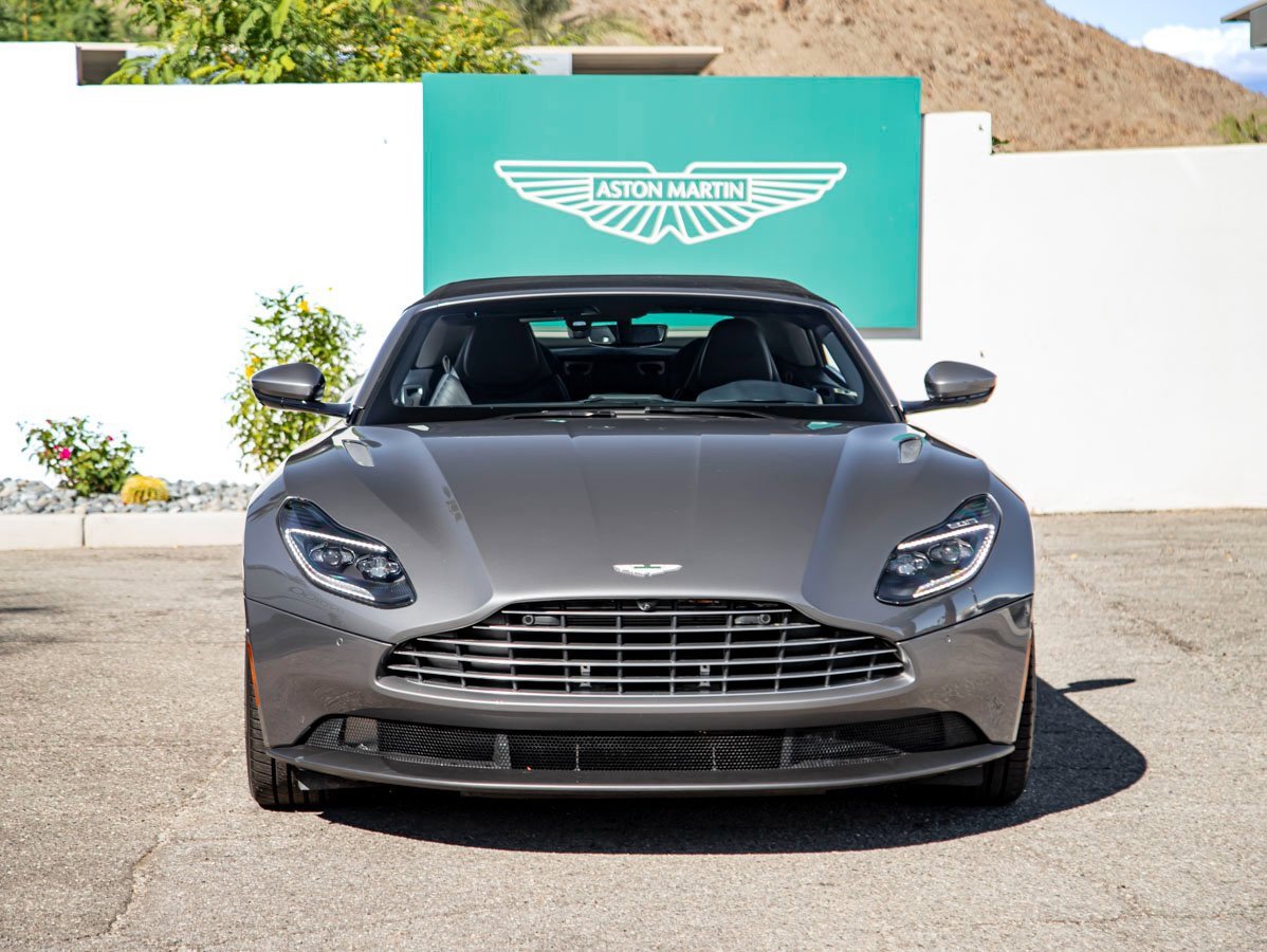 Used 2021 Aston Martin DB11 Volante image 8