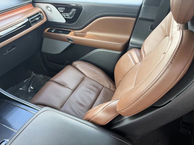 Used 2023 Lincoln Aviator Reserve w/ Equipment Group 201A AWD/4WD image 21
