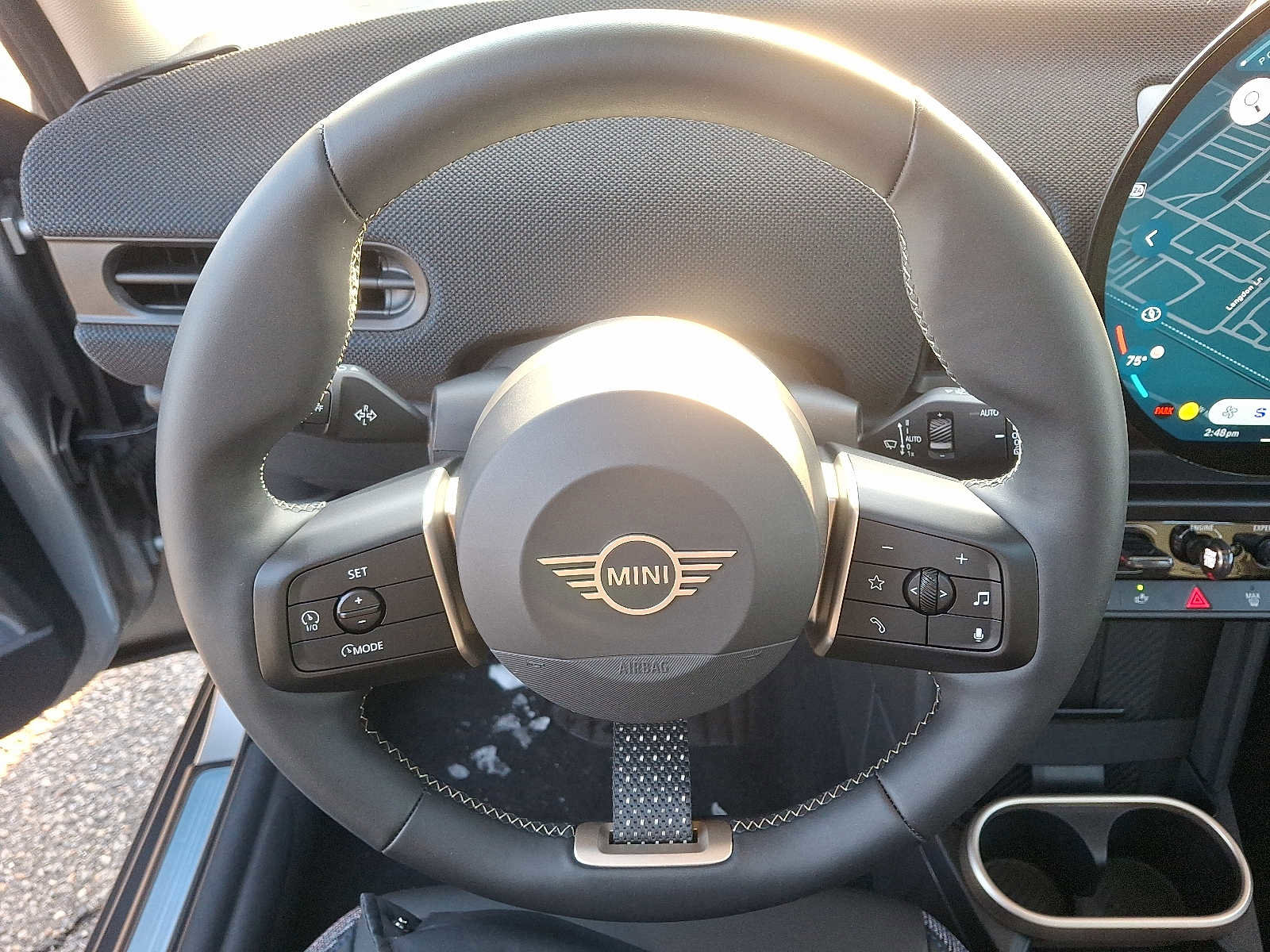 Used 2025 MINI Cooper 4-Door Hardtop image 21