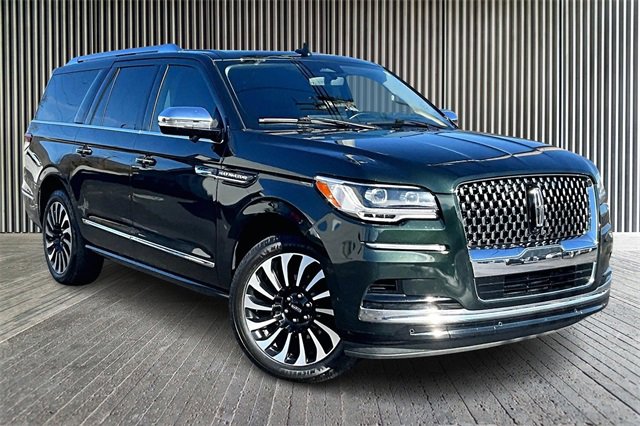 Used 2023 Lincoln Navigator L Black Label image 11