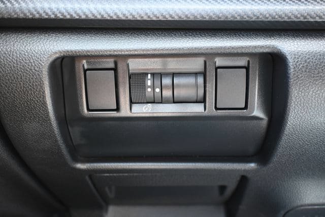Used 2025 Subaru Crosstrek 2.5i Limited AWD/4WD image 40