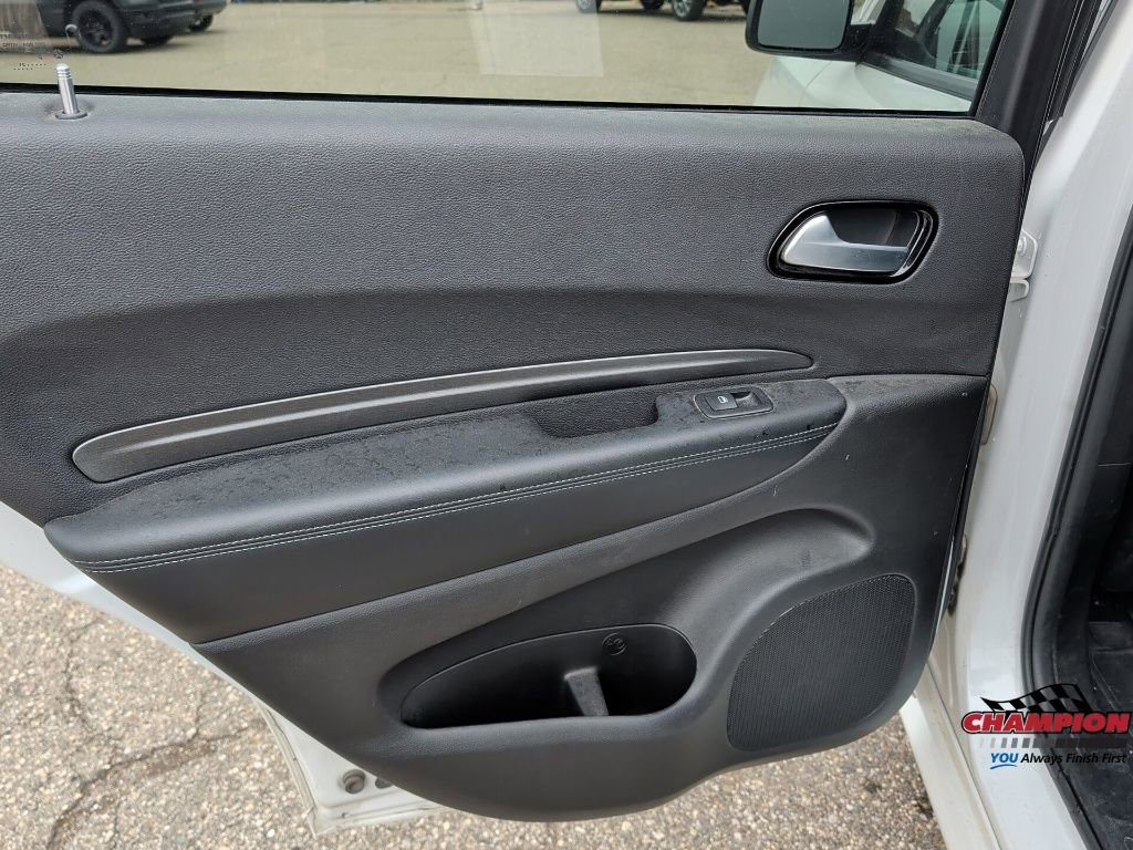 Used 2021 Dodge Durango SXT AWD/4WD image 16