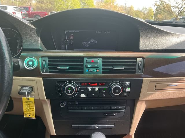 Used 2010 BMW 328i xDrive Sedan AWD/4WD image 16