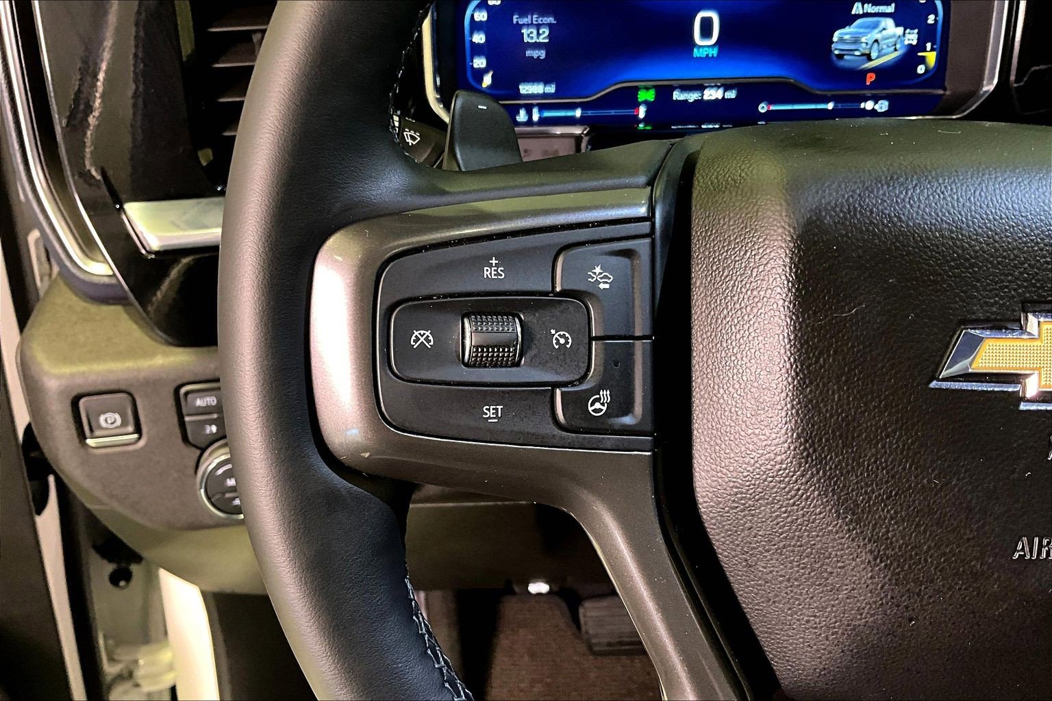 Used 2024 Chevrolet Silverado 1500 High Country AWD/4WD image 13