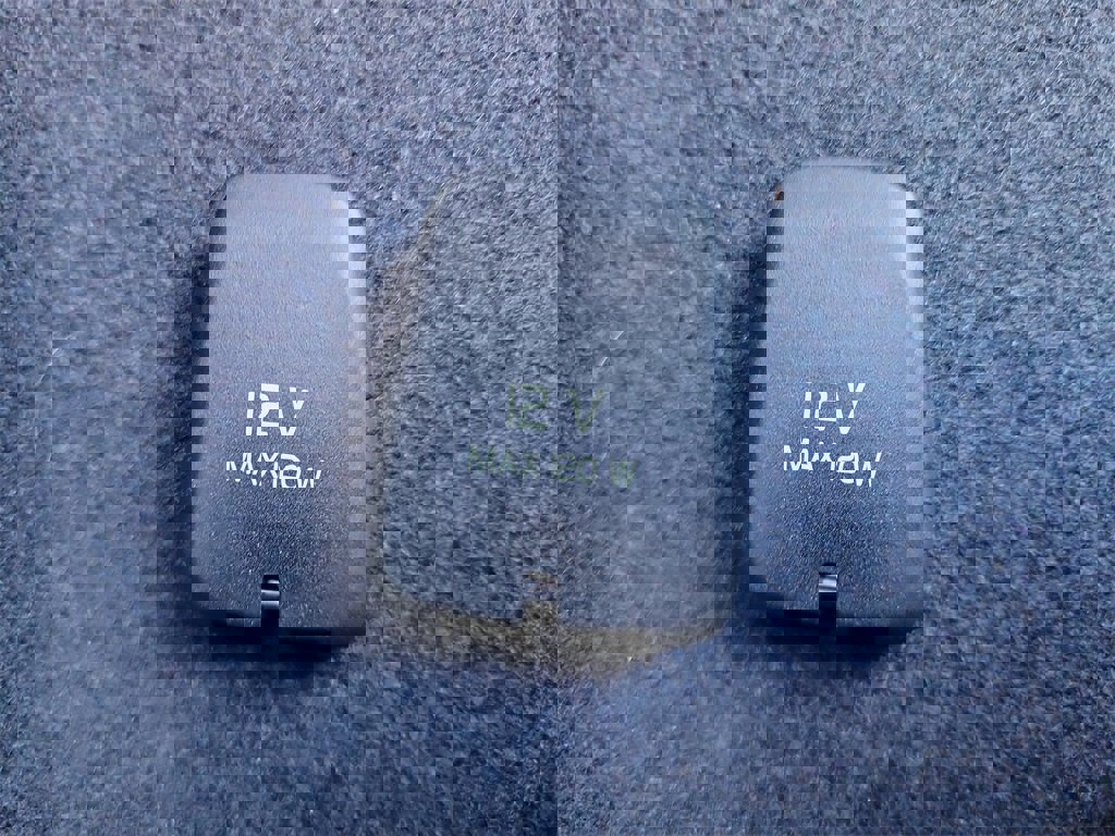 Used 2018 Volvo XC60 T6 Inscription w/ Luxury Seat Package image 9