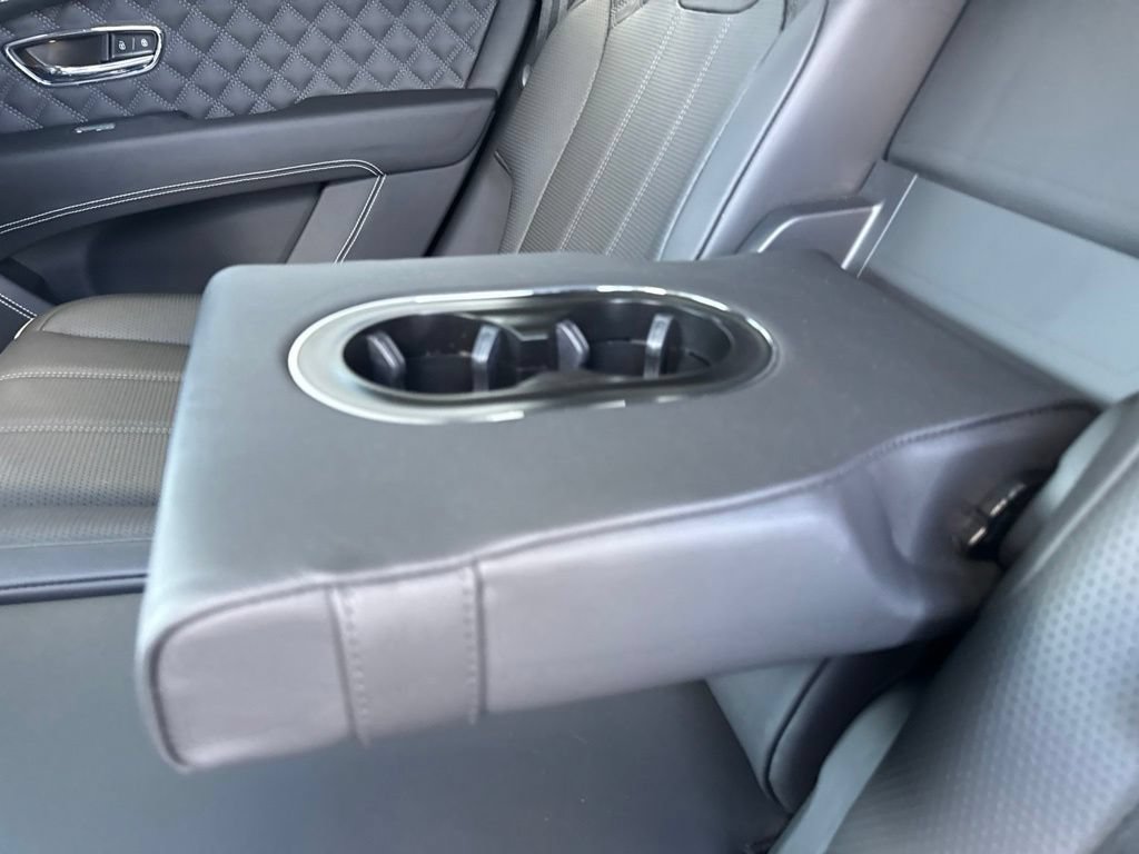 Used 2023 Bentley Bentayga Speed AWD/4WD image 18