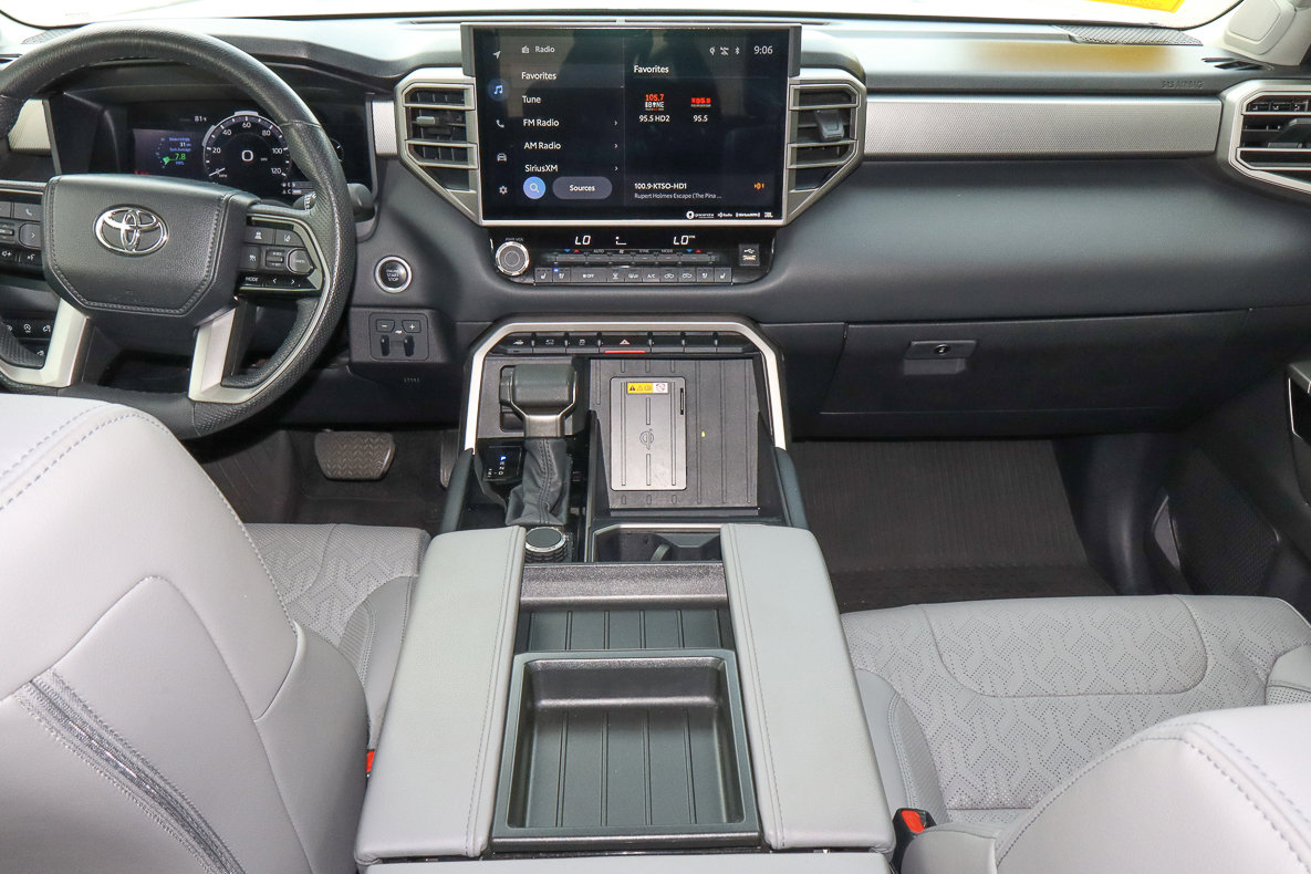 Used 2024 Toyota Tundra Limited image 9