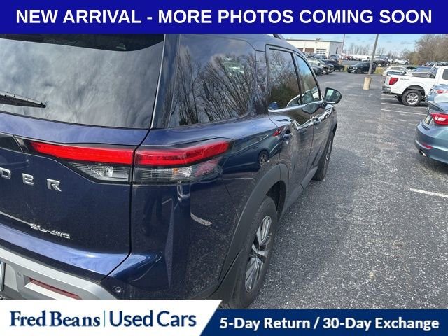 Used 2024 Nissan Pathfinder SL image 8