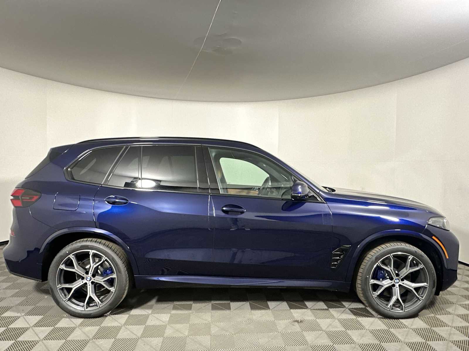 New 2026 BMW X5 xDrive40i w/ M Sport Package image 8