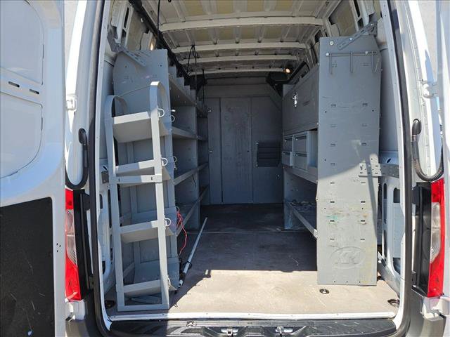 Used 2022 Mercedes-Benz Sprinter 2500 image 6