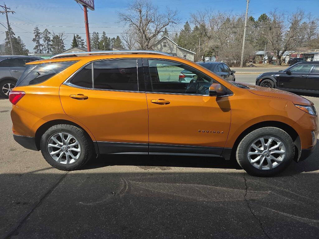 Used 2019 Chevrolet Equinox LT w/ Sun & Navigation Package image 2