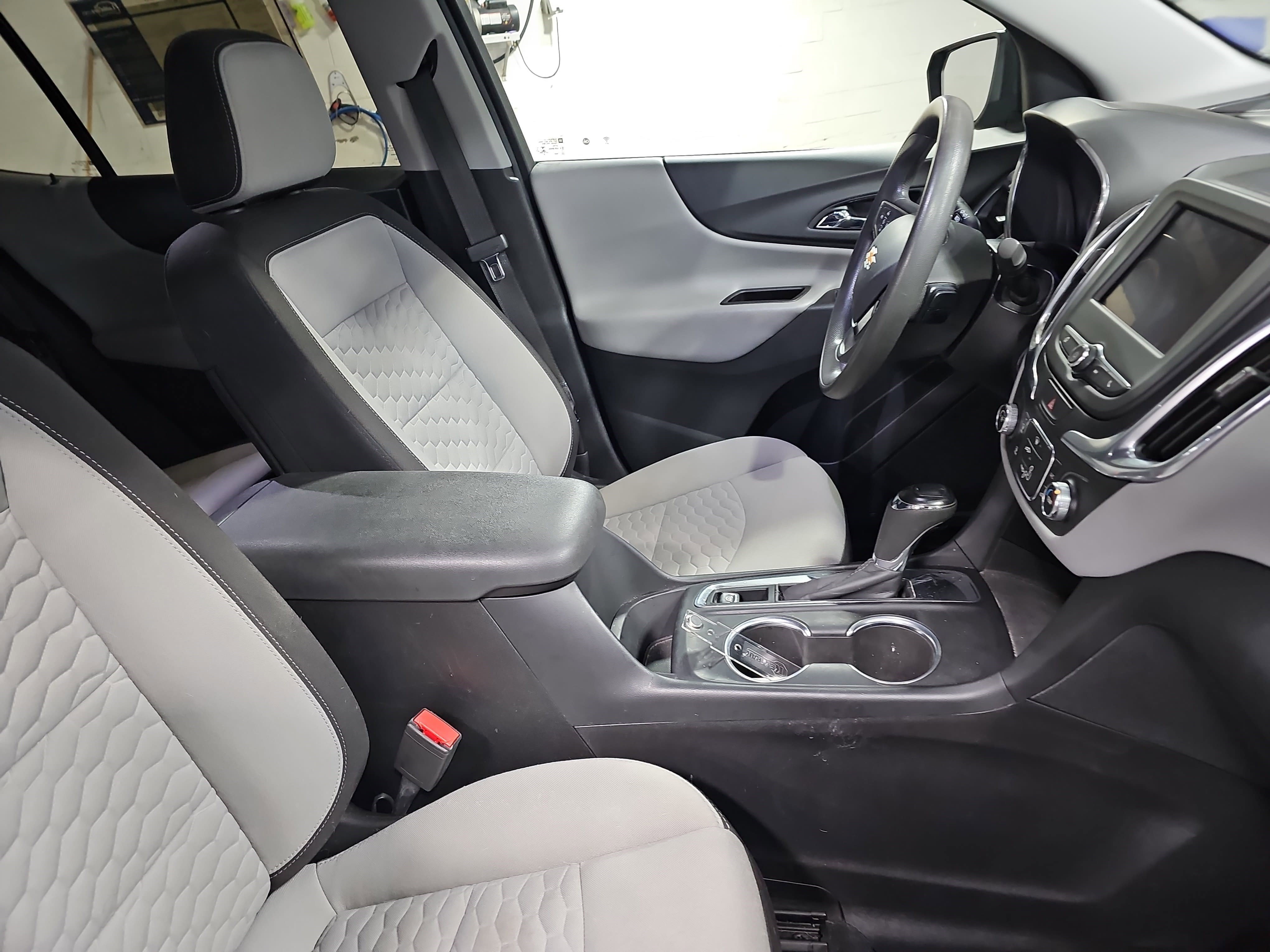 Used 2021 Chevrolet Equinox LT image 10