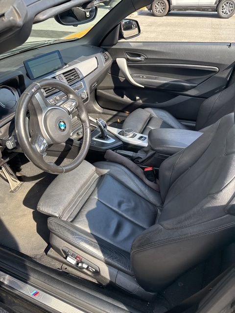 Used 2018 BMW 230i Convertible image 4