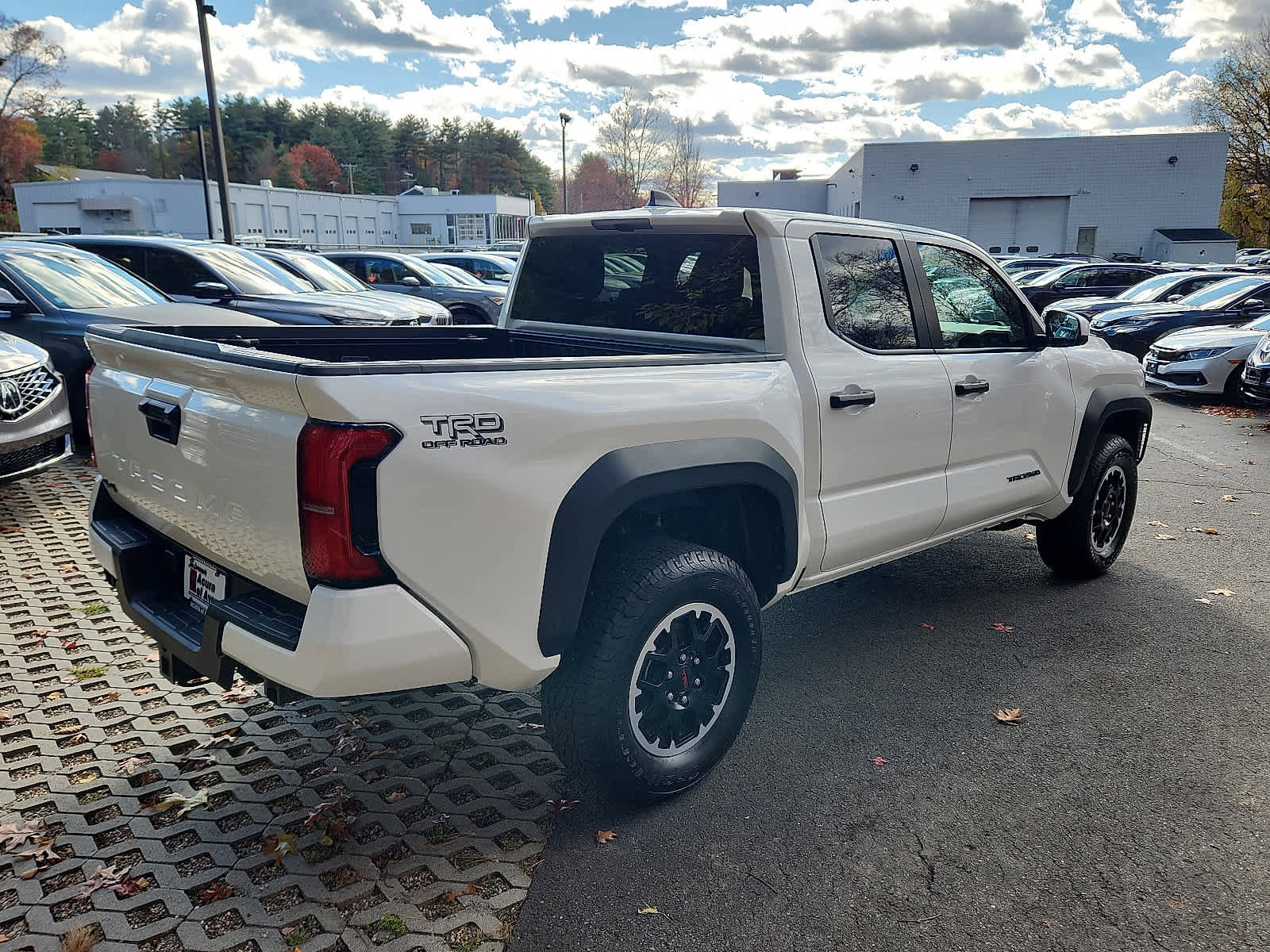 Used 2024 Toyota Tacoma TRD Off-Road image 5