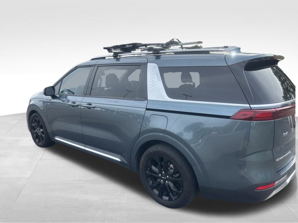 Used 2022 Kia Carnival SX FWD image 3