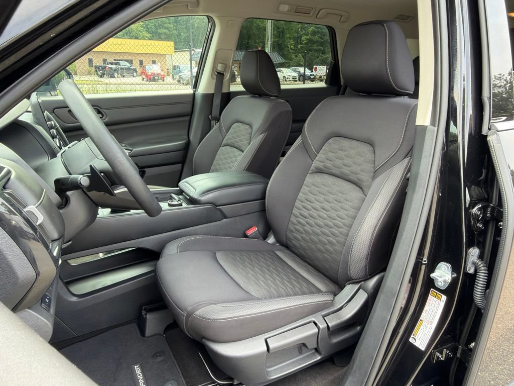 Certified 2024 Nissan Pathfinder S w/ Cargo Package AWD/4WD image 18