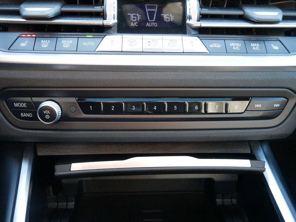 Used 2020 BMW 330i xDrive Sedan w/ M Sport Package AWD/4WD image 26